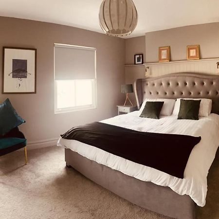 3 Bedroom Luxury Apartment Main Street 卡舍尔 外观 照片