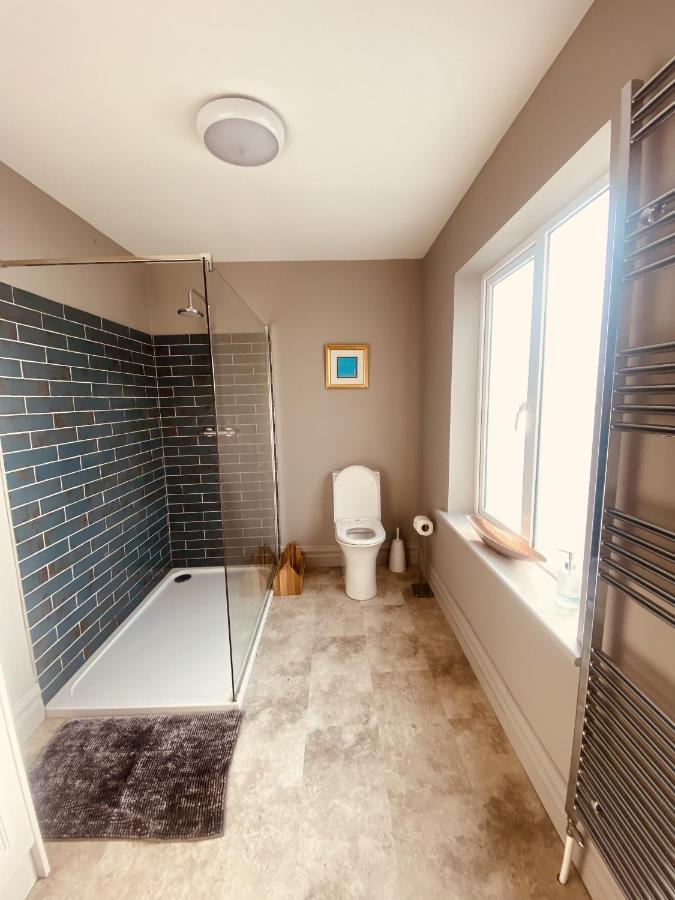 3 Bedroom Luxury Apartment Main Street 卡舍尔 外观 照片