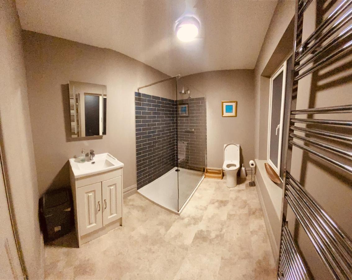3 Bedroom Luxury Apartment Main Street 卡舍尔 外观 照片