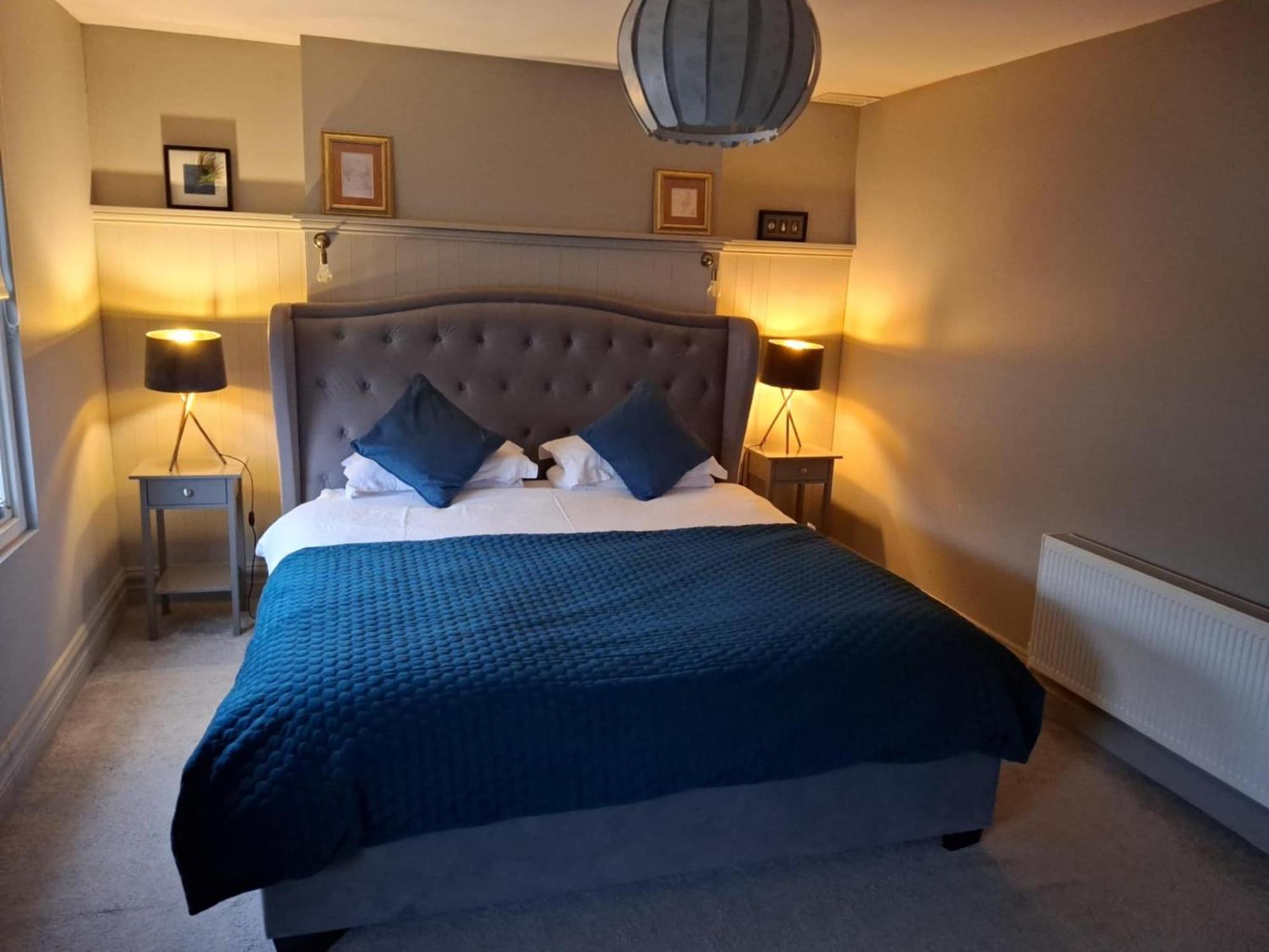 3 Bedroom Luxury Apartment Main Street 卡舍尔 外观 照片